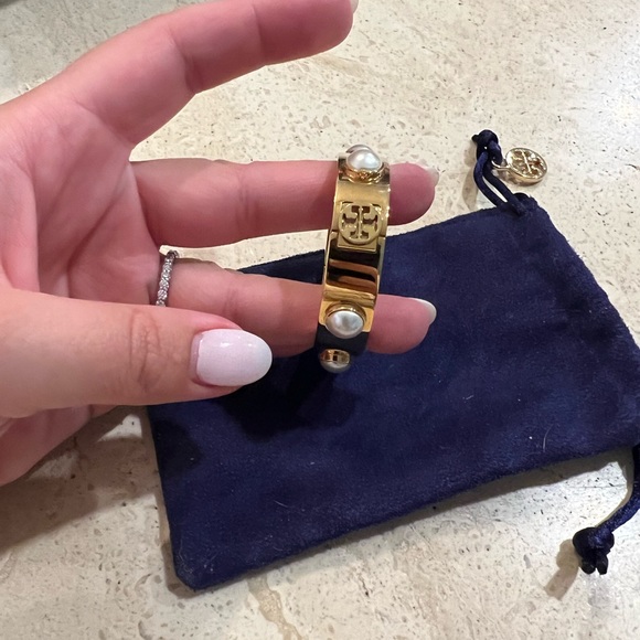 Tory Burch enamel with pearl bracelet - Picture 2 of 4